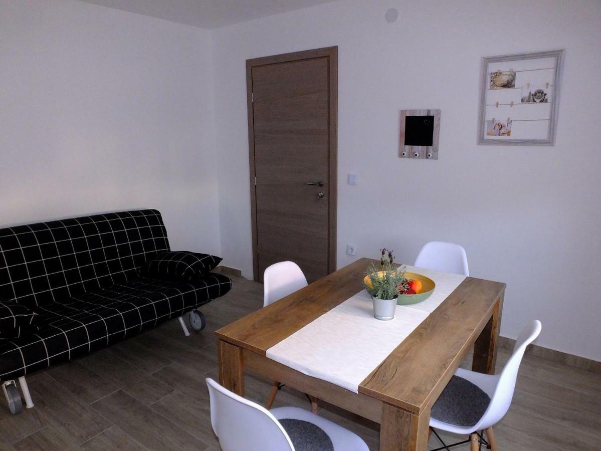 Apartmani Berno 스타리그라드 파클레니차 외부 사진