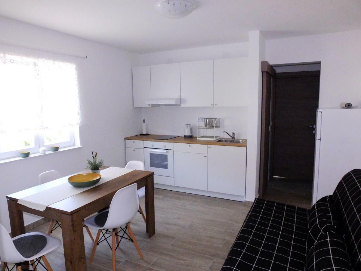 Apartmani Berno 스타리그라드 파클레니차 외부 사진