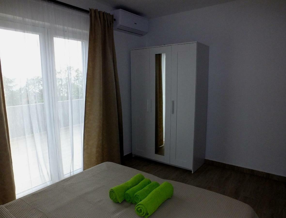 Apartmani Berno 스타리그라드 파클레니차 외부 사진