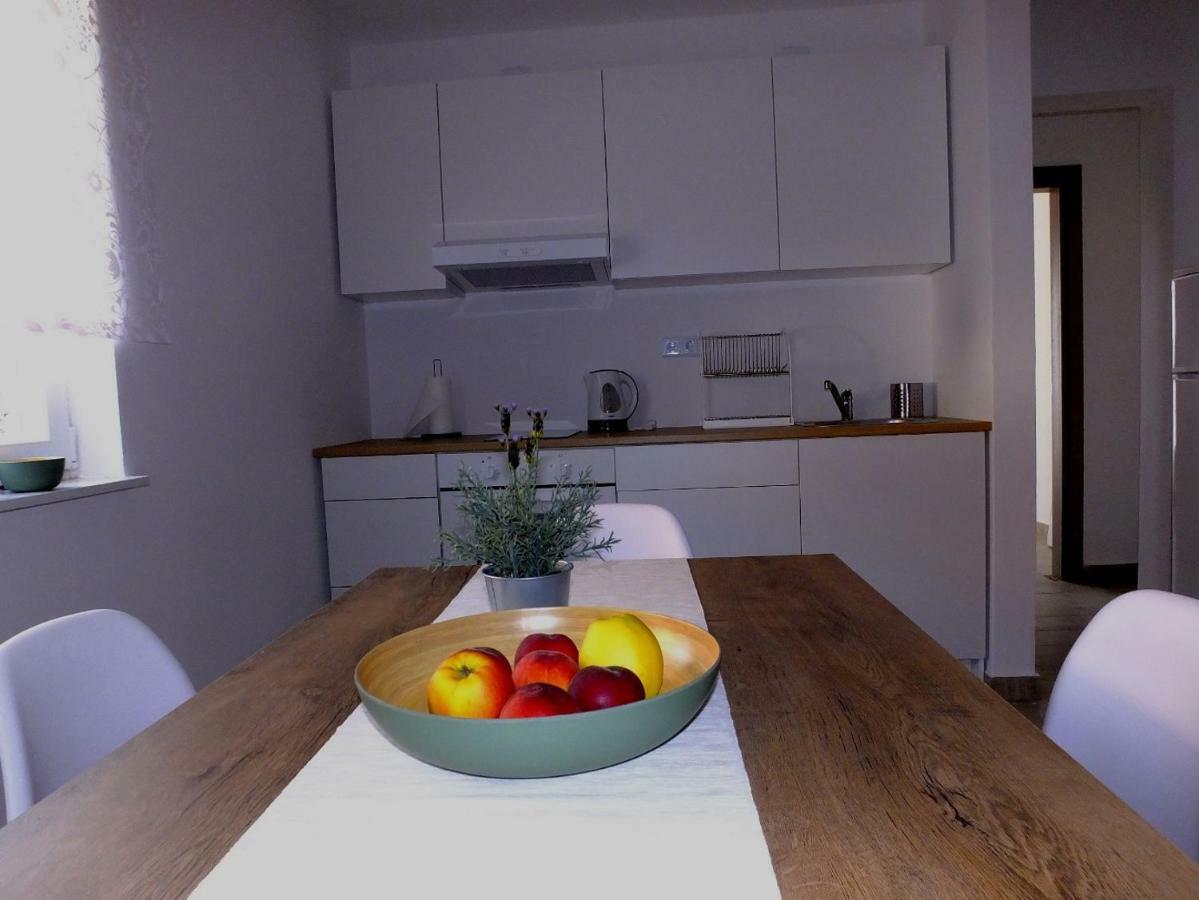 Apartmani Berno 스타리그라드 파클레니차 외부 사진